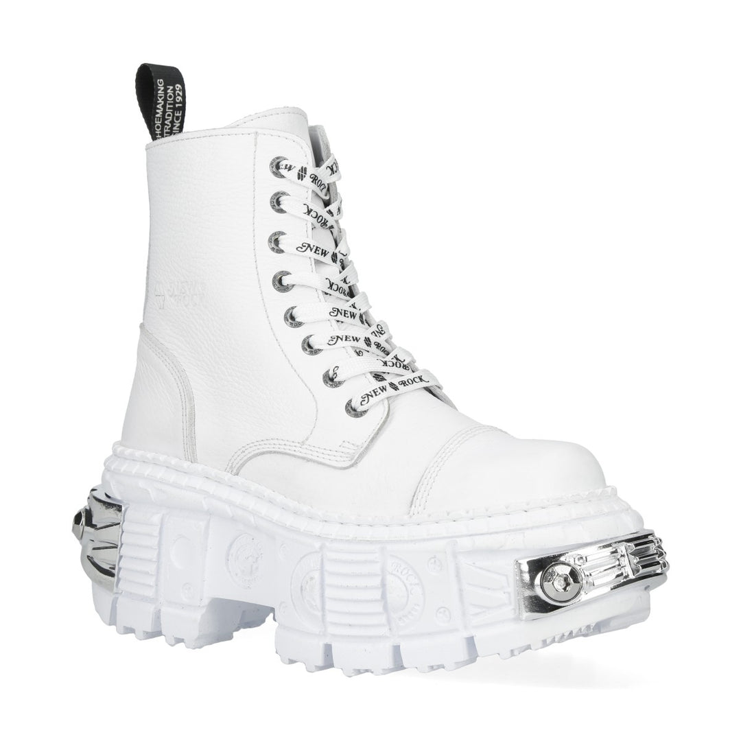 M-WALL083C-C10