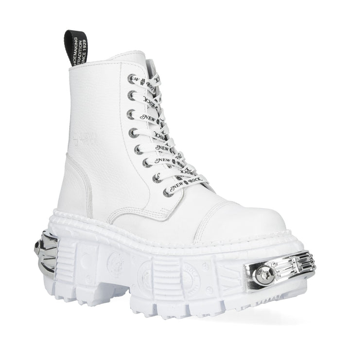 M-WALL083C-C10
