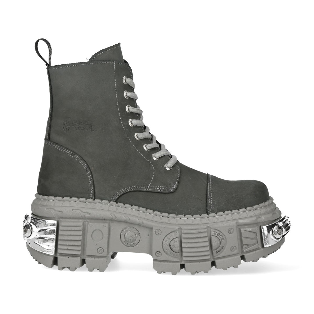 M-WALL083C-C17