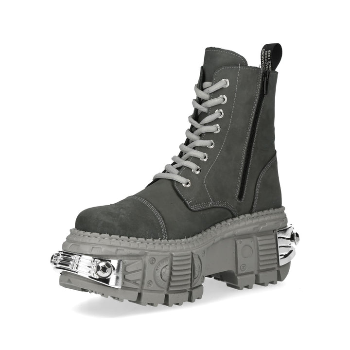 M-WALL083C-C17