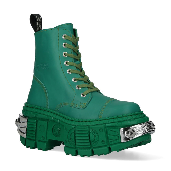 M-WALL083C-C9